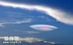 厦门ufo事件疑云重重 UFO与飞机同步飞行
