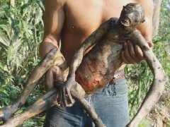 亚马逊雨林发现的不明人形生物